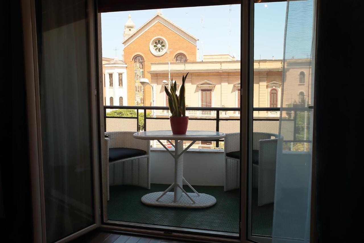 Savoia & Cavour _ Premium Signature _ Hotell Bari Exteriör bild